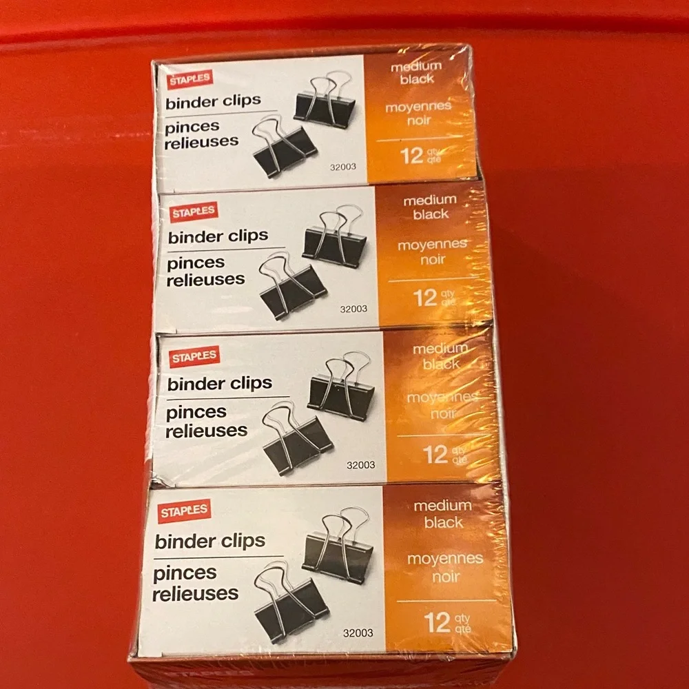 Staples Black Binder Clips - Medium Size